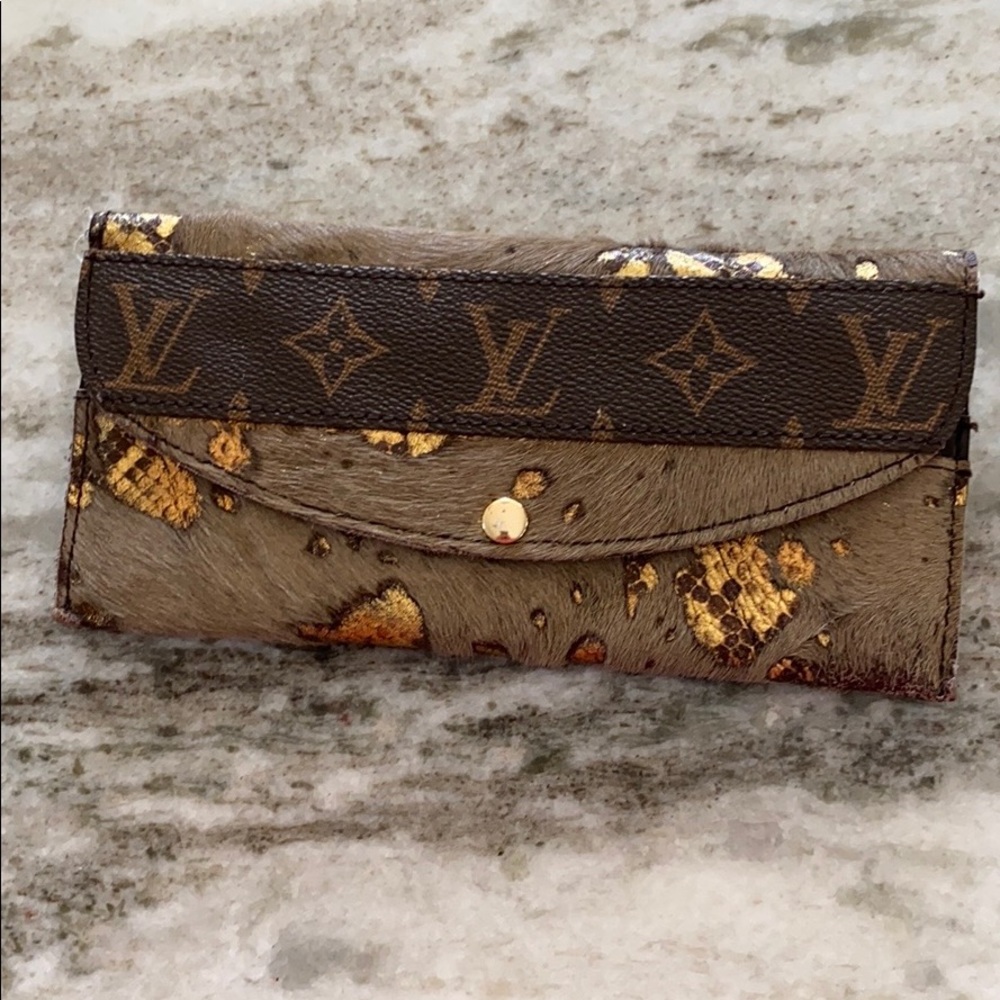 Custom Wallet
